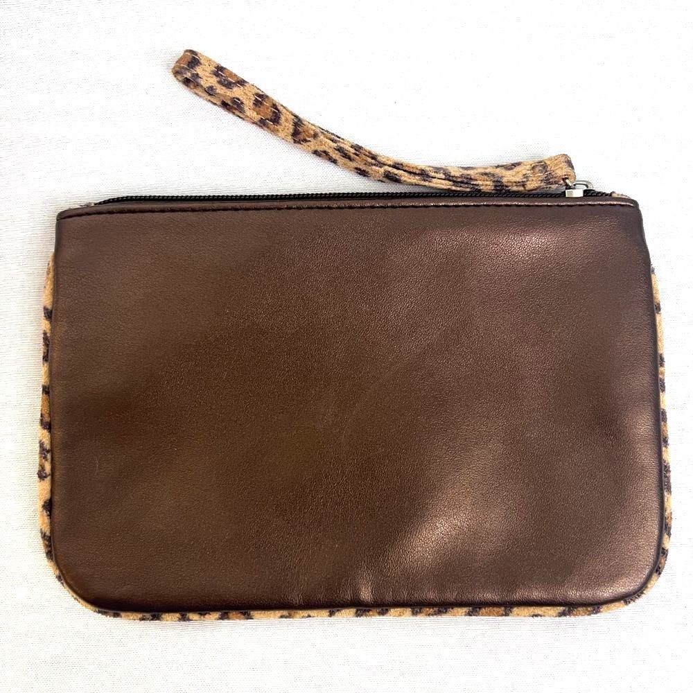 Neiman Marcus Cheetah Brown Leather Wristlet Clutch Lagenlook Chic Minimalist - Picture 3 of 7